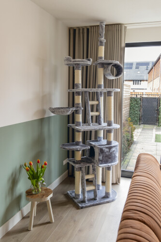 Beeztees Kedi Büyük Tırmalama ve Oyun Evi, 70x50x220-260cm - 2