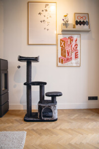 Beeztees Kedi Tırmalama ve Oyun Evi, Siyah/Gri, 60x40x115cm - 2