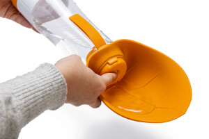 Beeztees Köpek Seyahat Su Şişesi, Ödül Kabı, Silikon, Çeşitli Renklerde, 25x9x9cm, 600ml - 9