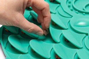 Beeztees Yavru Köpek Mama Yeme Oyuncağı, Baykuş Şeklinde, Silikon, Yeşil, 30x28cm - 3