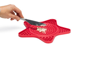 Beeztees Yavru Köpek Yaş Mama Yeme Oyuncağı, Yıldız Şeklinde, Silikon, Kırmızı, 20x20cm - 9